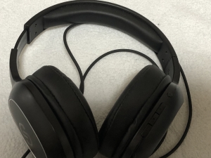 ヘッドホン